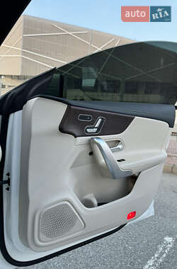 Седан Mercedes-Benz CLA-Class 2021 в 