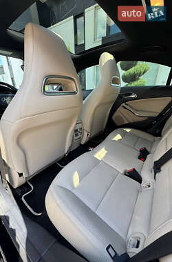 Седан Mercedes-Benz CLA-Class 2018 в 