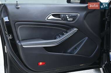 Седан Mercedes-Benz CLA-Class 2017 в 