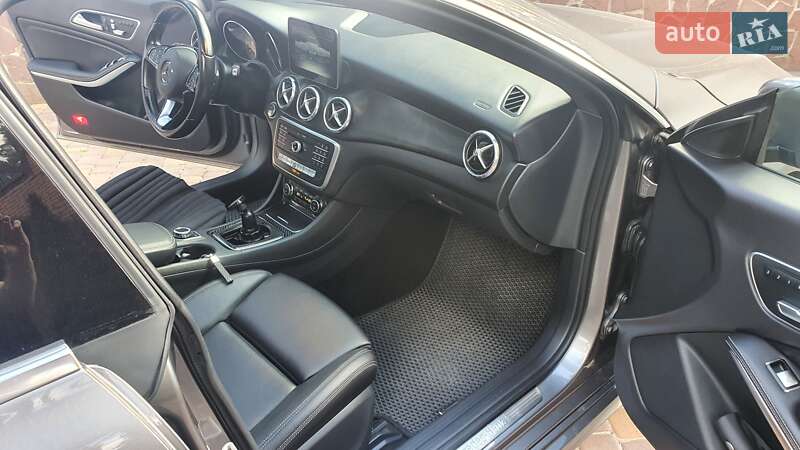 Седан Mercedes-Benz CLA-Class 2017 в Киеве фото 4 Седан Mercedes-Benz CLA-Class 2017 в Киеве