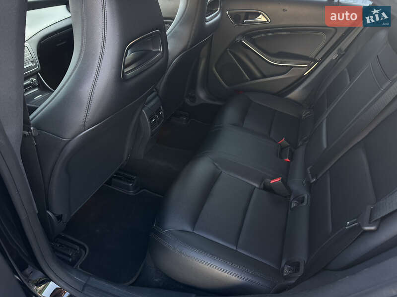 Седан Mercedes-Benz CLA-Class 2015 в Киеве