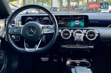 Седан Mercedes-Benz CLA-Class 2022 в 