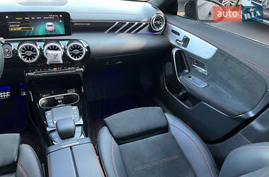 Седан Mercedes-Benz CLA-Class 2022 в 
