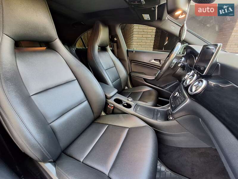 Седан Mercedes-Benz CLA-Class 2015 в Черновцах фото 29 Седан Mercedes-Benz CLA-Class 2015 в Черновцах