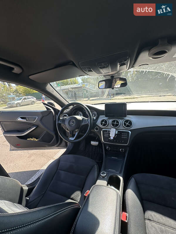 Седан Mercedes-Benz CLA-Class 2014 в Киеве фото 30 Седан Mercedes-Benz CLA-Class 2014 в Киеве