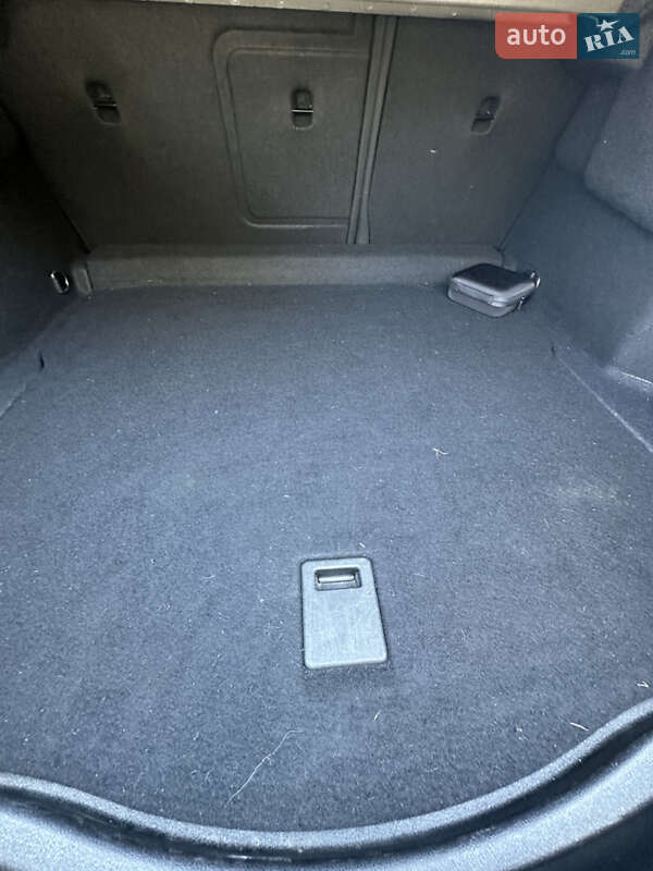 Седан Mercedes-Benz CLA-Class 2014 в Киеве фото 42 Седан Mercedes-Benz CLA-Class 2014 в Киеве