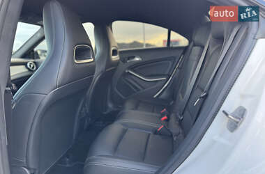 Седан Mercedes-Benz CLA-Class 2018 в 