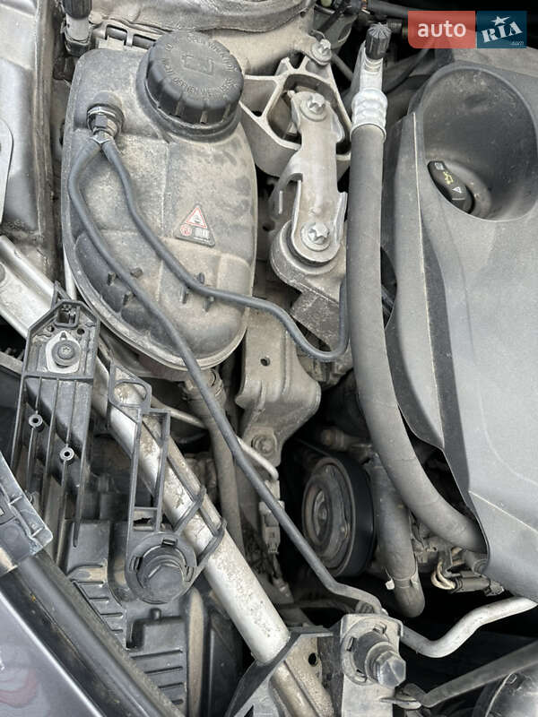 Седан Mercedes-Benz CLA-Class 2014 в Киеве фото 62 Седан Mercedes-Benz CLA-Class 2014 в Киеве