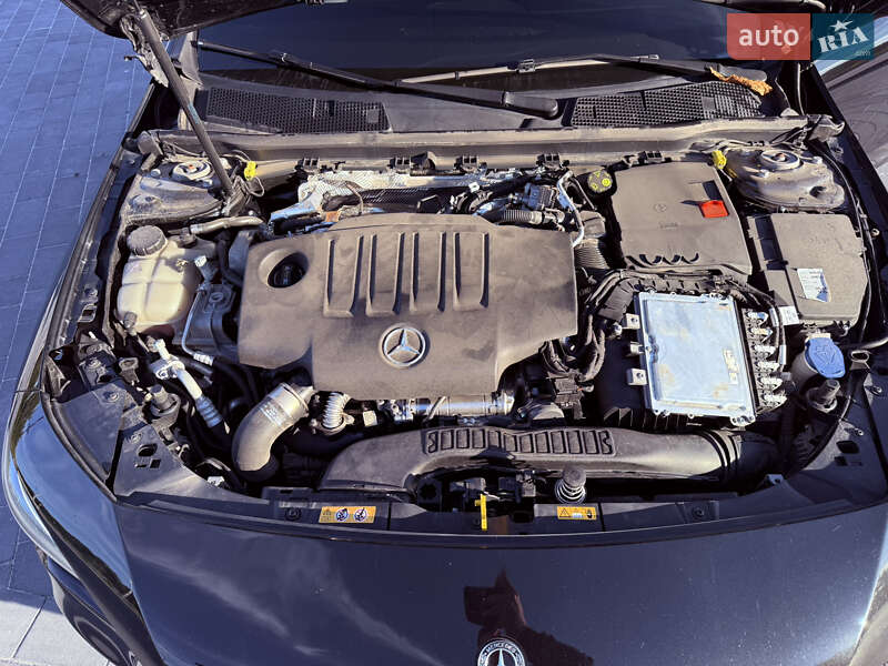 Седан Mercedes-Benz CLA-Class 2019 в Львові