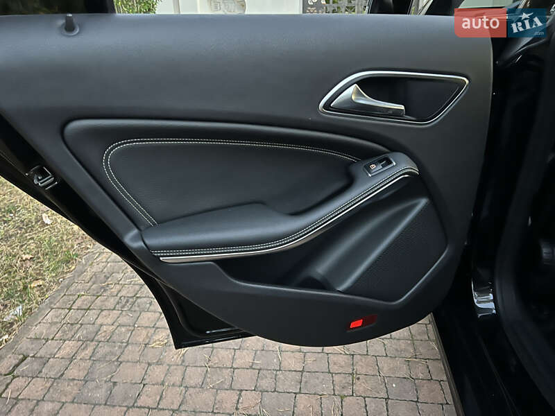 Седан Mercedes-Benz CLA-Class 2013 в Киеве
