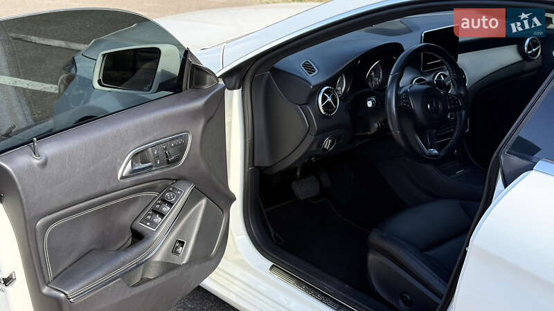 Седан Mercedes-Benz CLA-Class 2015 в Києві