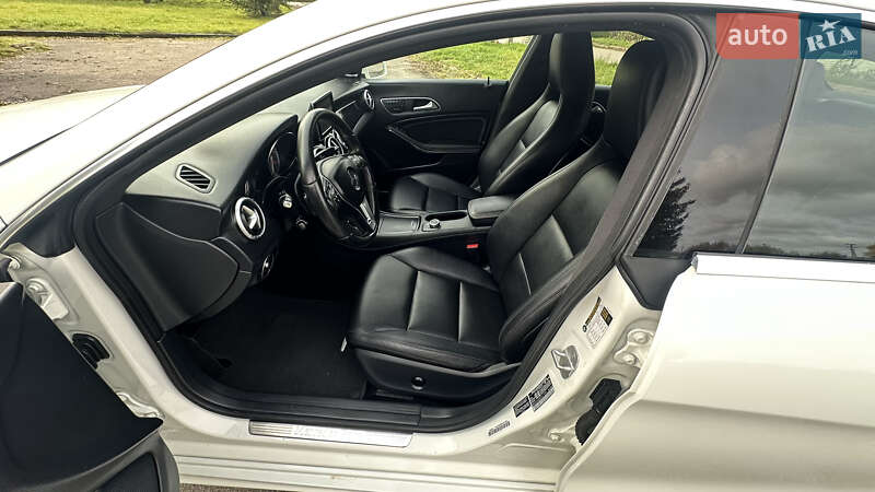 Седан Mercedes-Benz CLA-Class 2014 в Дубно