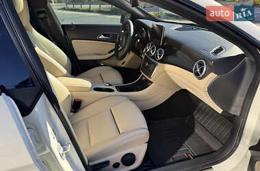 Седан Mercedes-Benz CLA-Class 2015 в 