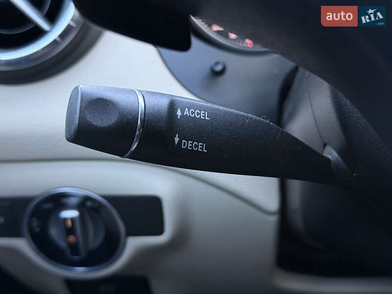 Седан Mercedes-Benz CLA-Class 2018 в Києві