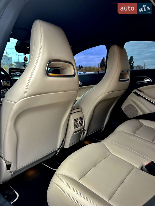 Седан Mercedes-Benz CLA-Class 2015 в Киеве