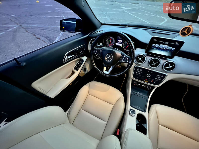 Седан Mercedes-Benz CLA-Class 2015 в Киеве