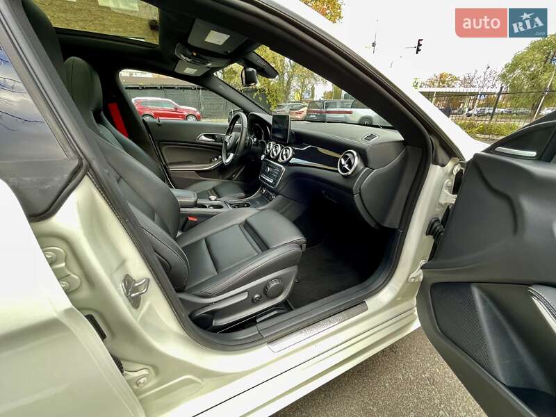 Седан Mercedes-Benz CLA-Class 2016 в Киеве фото 21 Седан Mercedes-Benz CLA-Class 2016 в Киеве