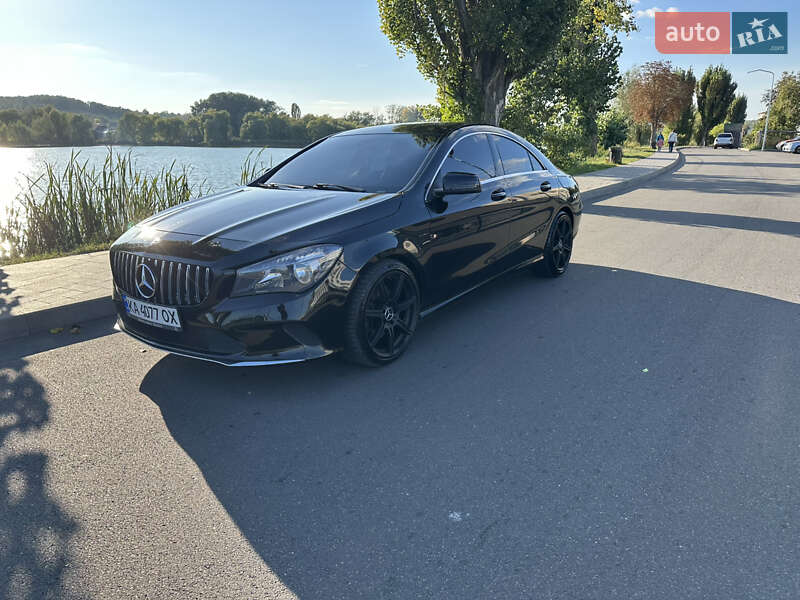 Седан Mercedes-Benz CLA-Class 2015 в  фото Седан Mercedes-Benz CLA-Class 2015 в