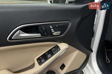 Седан Mercedes-Benz CLA-Class 2018 в  фото 9 Седан Mercedes-Benz CLA-Class 2018 в