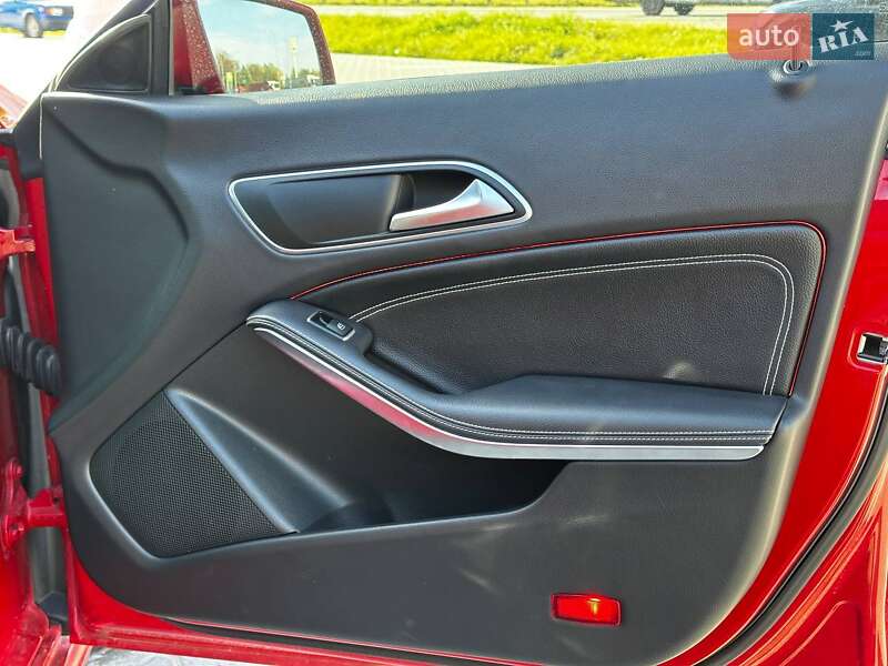 Седан Mercedes-Benz CLA-Class 2016 в Львові фото 37 Седан Mercedes-Benz CLA-Class 2016 в Львові