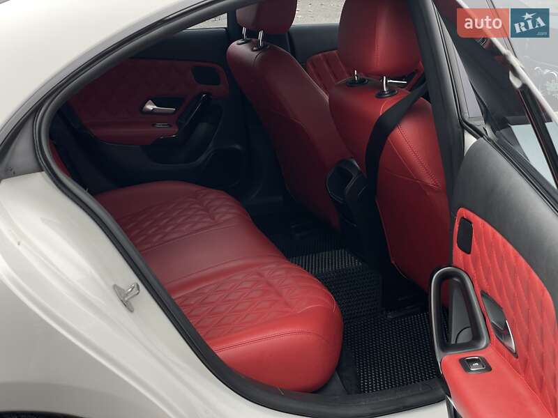 Седан Mercedes-Benz CLA-Class 2019 в Києві фото 17 Седан Mercedes-Benz CLA-Class 2019 в Києві