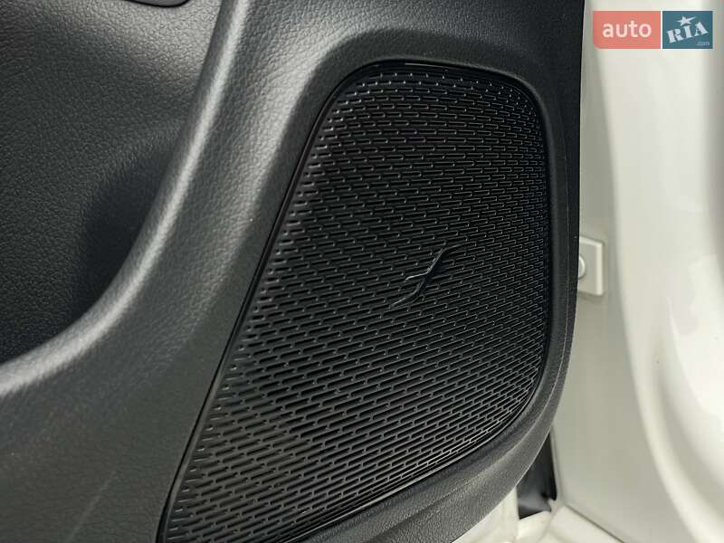 Седан Mercedes-Benz CLA-Class 2019 в Києві фото 27 Седан Mercedes-Benz CLA-Class 2019 в Києві