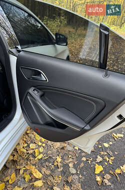 Седан Mercedes-Benz CLA-Class 2018 в 