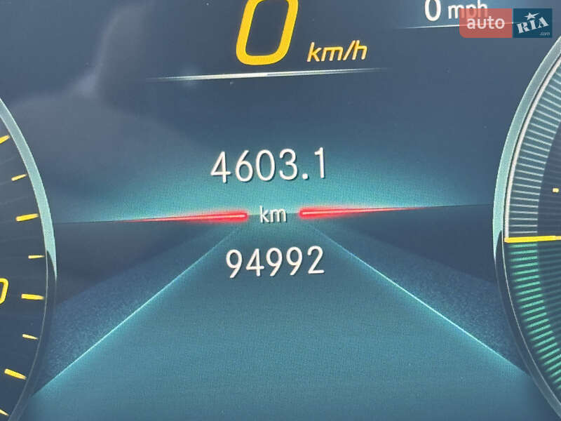 Седан Mercedes-Benz CLA-Class 2019 в Черновцах