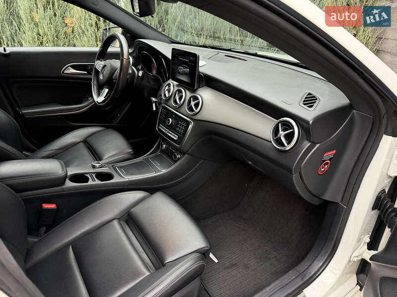 Универсал Mercedes-Benz CLA-Class 2017 в Киеве фото 32 Универсал Mercedes-Benz CLA-Class 2017 в Киеве