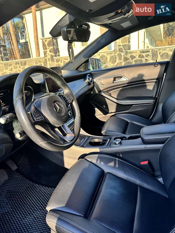 Седан Mercedes-Benz CLA-Class 2018 в Києві