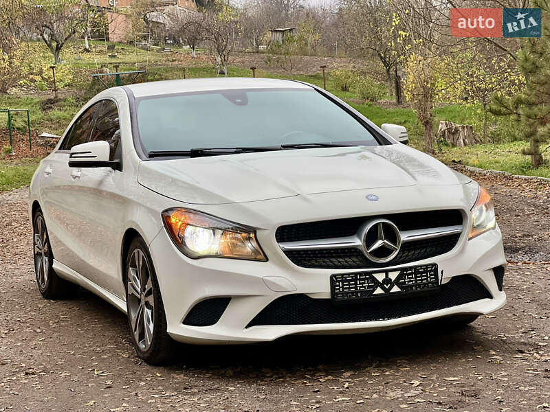 Седан Mercedes-Benz CLA-Class 2015 в Валках