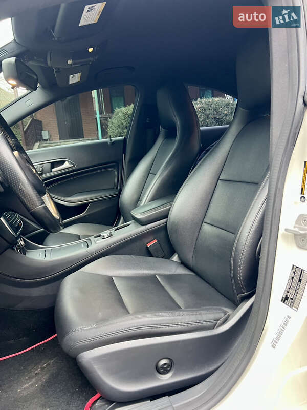 Седан Mercedes-Benz CLA-Class 2015 в Валках