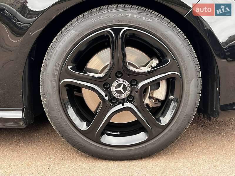 Седан Mercedes-Benz CLA-Class 2018 в Києві