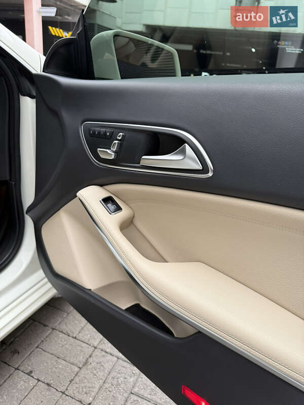 Седан Mercedes-Benz CLA-Class 2016 в Києві фото 12 Седан Mercedes-Benz CLA-Class 2016 в Києві