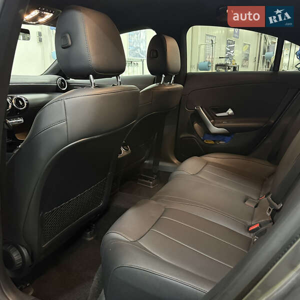 Седан Mercedes-Benz CLA-Class 2023 в Чернівцях