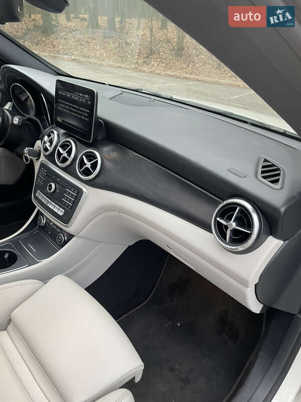 Седан Mercedes-Benz CLA-Class 2016 в Тернополе фото 40 Седан Mercedes-Benz CLA-Class 2016 в Тернополе