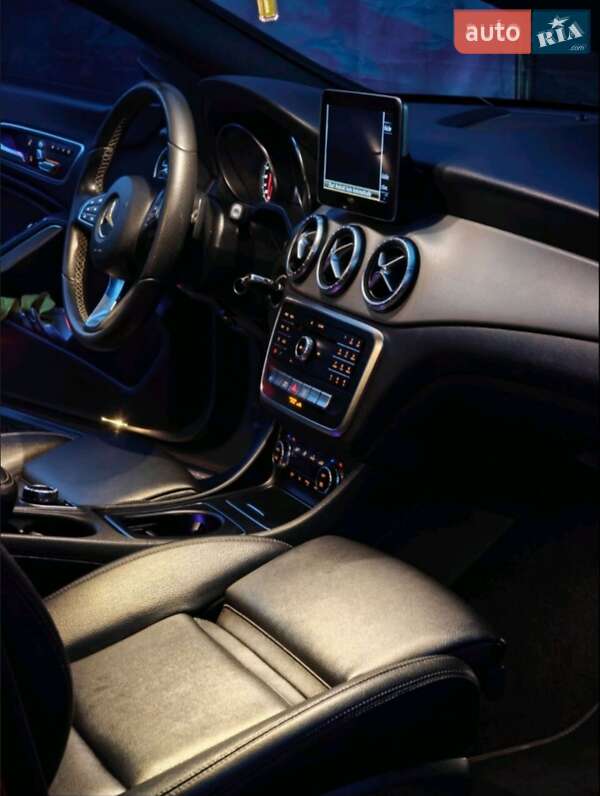 Седан Mercedes-Benz CLA-Class 2018 в Дрогобыче