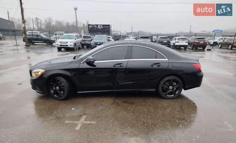 Седан Mercedes-Benz CLA-Class 2018 в Киеве