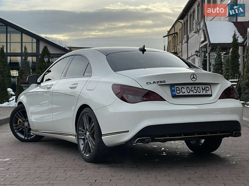 Седан Mercedes-Benz CLA-Class 2015 в Стрию