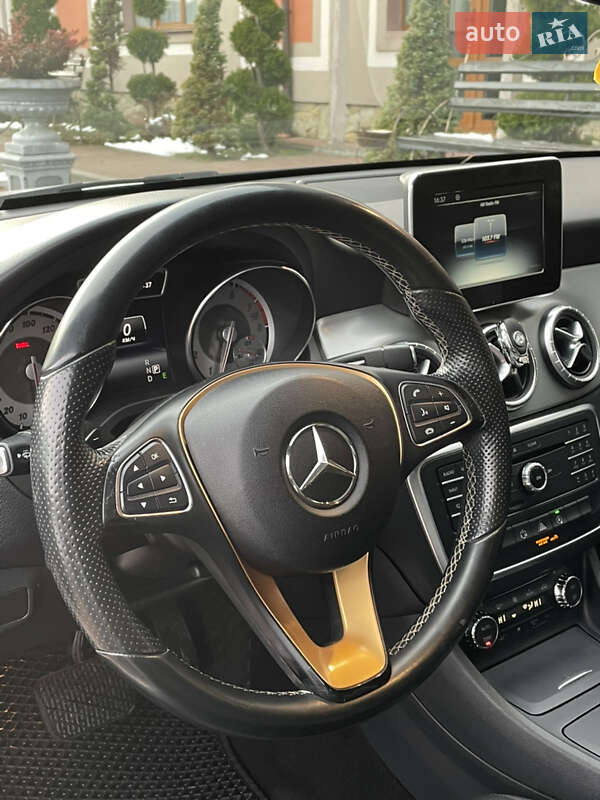 Седан Mercedes-Benz CLA-Class 2015 в Стрию