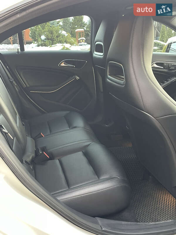 Седан Mercedes-Benz CLA-Class 2015 в Стрию