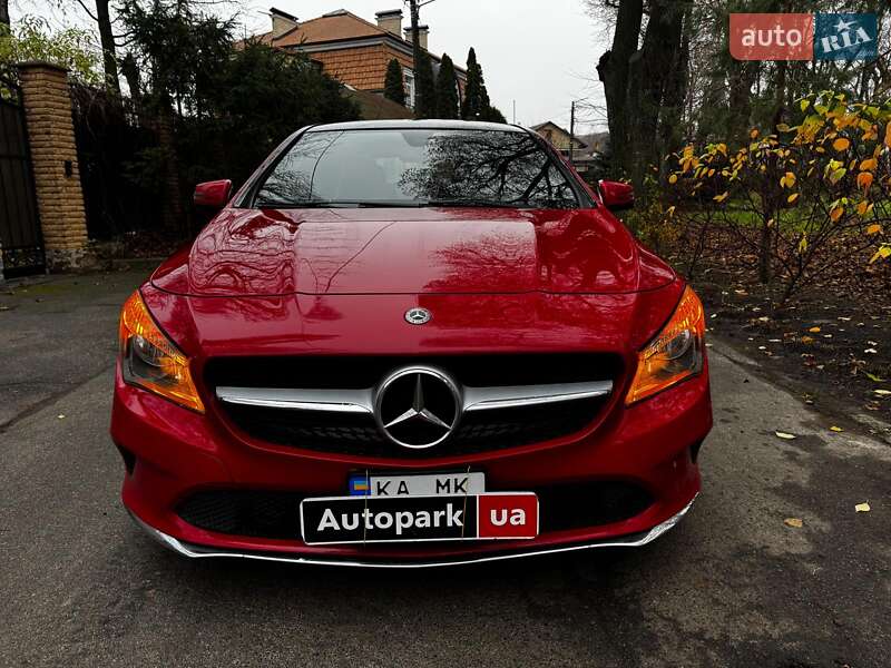 Седан Mercedes-Benz CLA-Class 2018 в Киеве