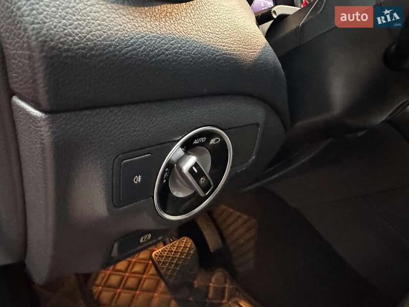 Седан Mercedes-Benz CLA-Class 2018 в Киеве