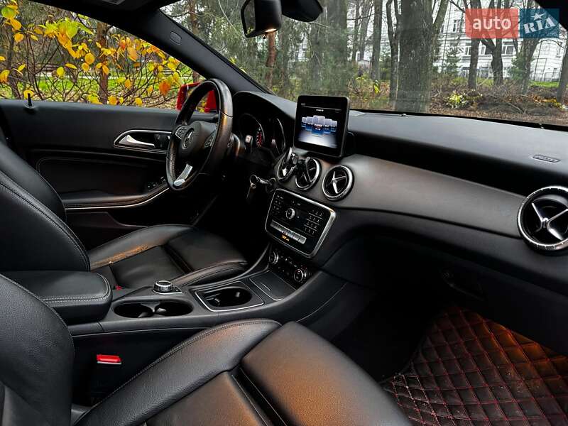 Седан Mercedes-Benz CLA-Class 2018 в Киеве