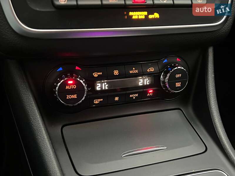 Седан Mercedes-Benz CLA-Class 2015 в Киеве