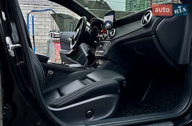 Седан Mercedes-Benz CLA-Class 2016 в Киеве