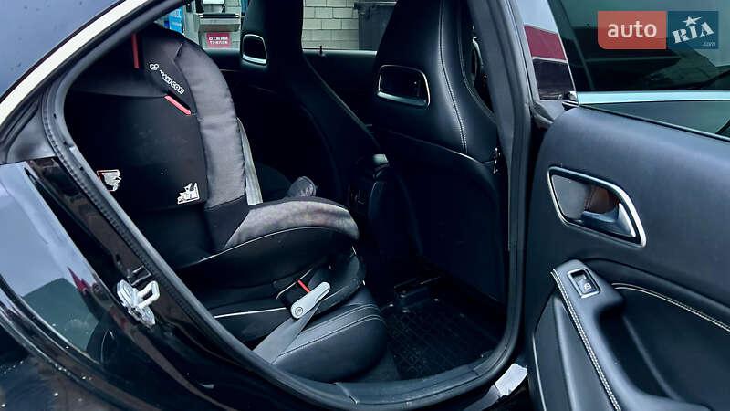 Седан Mercedes-Benz CLA-Class 2016 в Киеве
