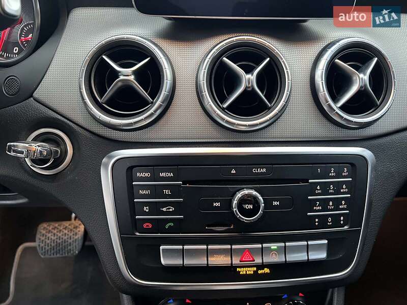Седан Mercedes-Benz CLA-Class 2018 в Львове