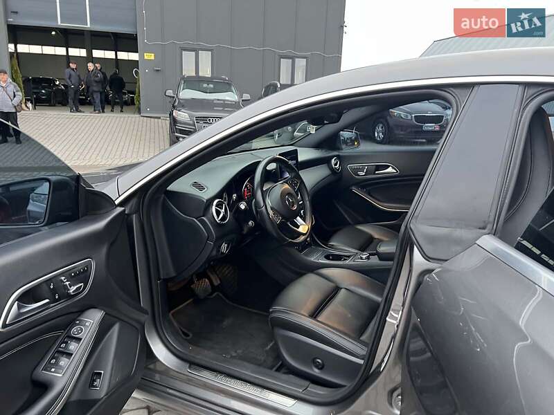 Седан Mercedes-Benz CLA-Class 2018 в Львове