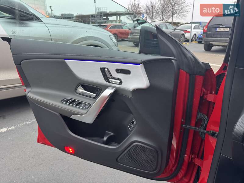 Седан Mercedes-Benz CLA-Class 2019 в Києві фото 13 Седан Mercedes-Benz CLA-Class 2019 в Києві